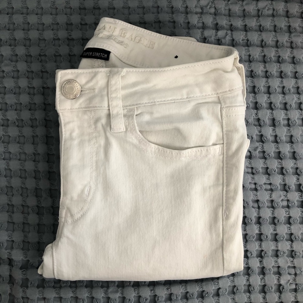 White American eagle jeans